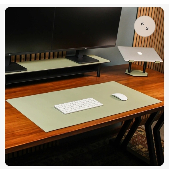 Modern Gray Office Space with Minimalist Design - Picture 3 of 3